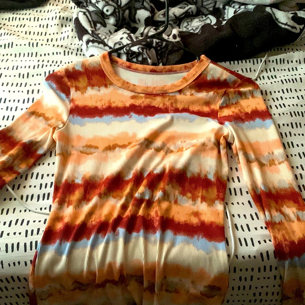 No boundaries shirt, XS (1). I just don’t wear it anymore and it’s way to tight